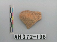 藏品(紅色夾砂陶片)的圖片